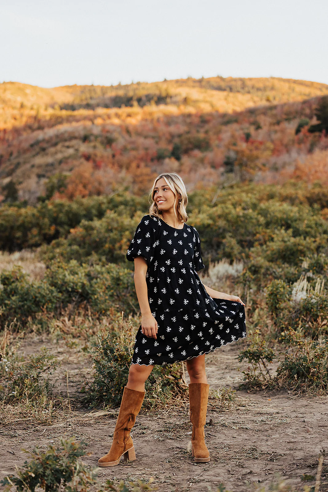 THE BRYLEE PUFF SLEEVE DRESS IN BLACK FLORAL - Payfeveri