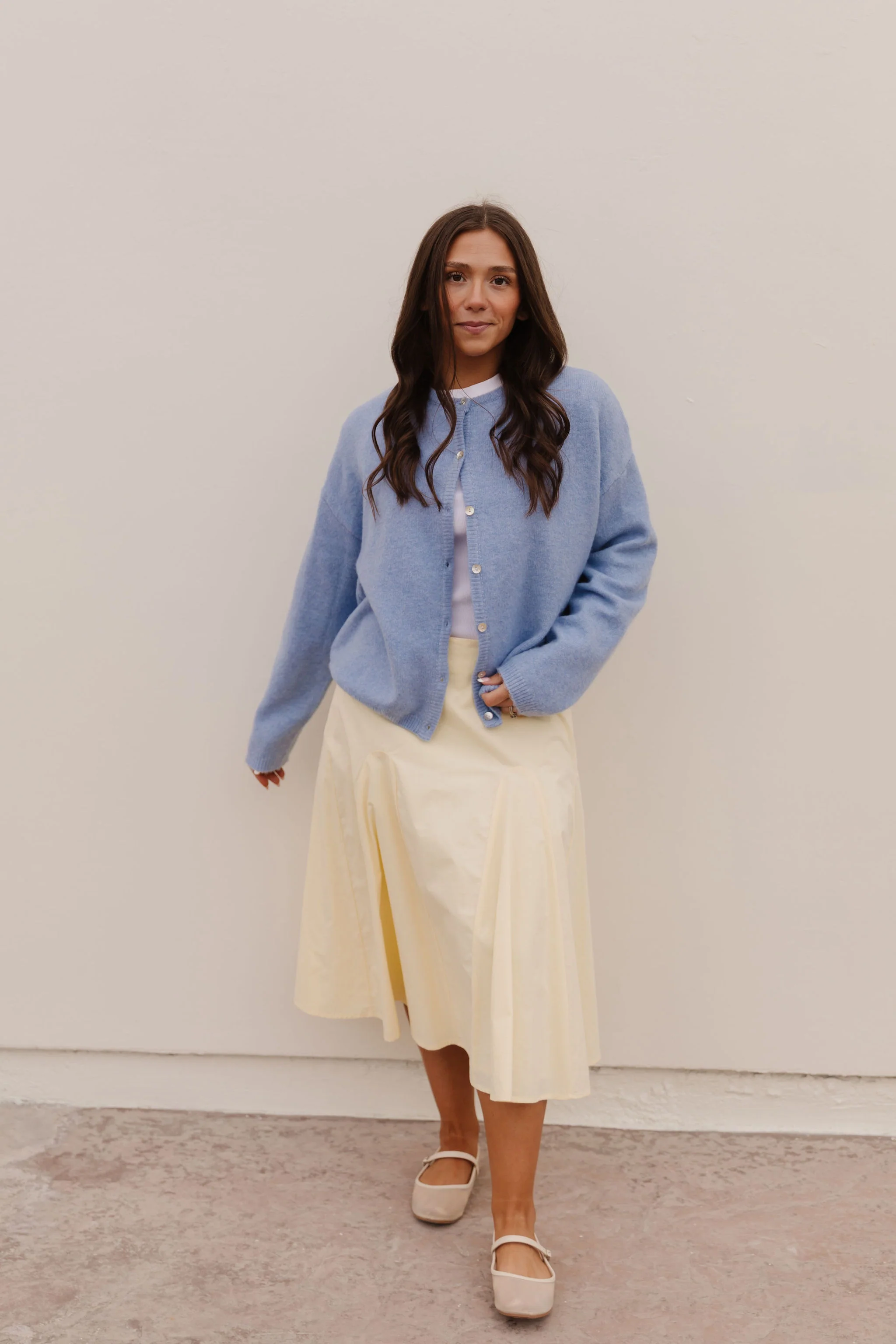 THE JANEE POPLIN MIDI SKIRT IN LEMON - Payfeveri