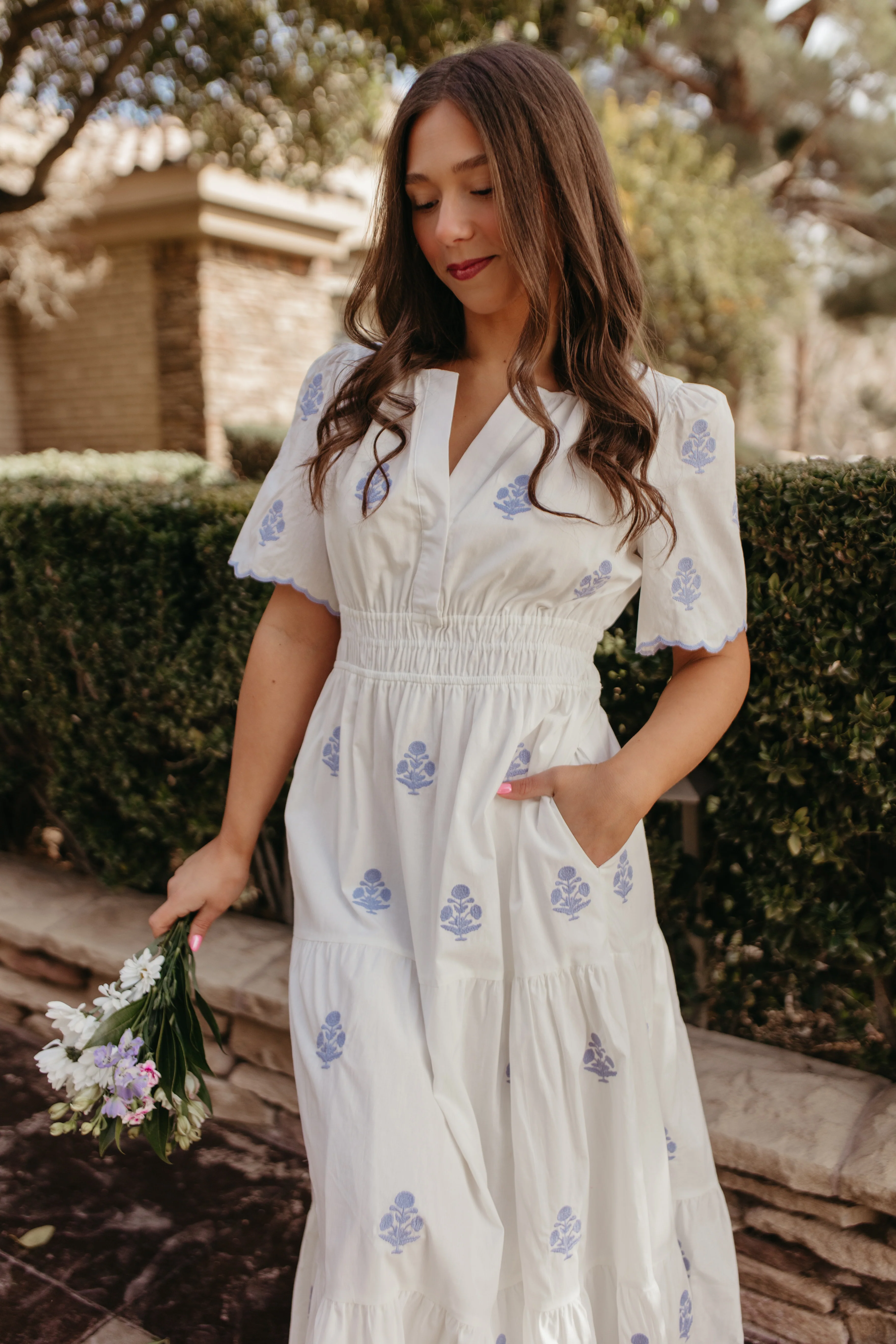 THE CAYLIE EMBROIDERED MAXI DRESS IN WHITE - Payfeveri