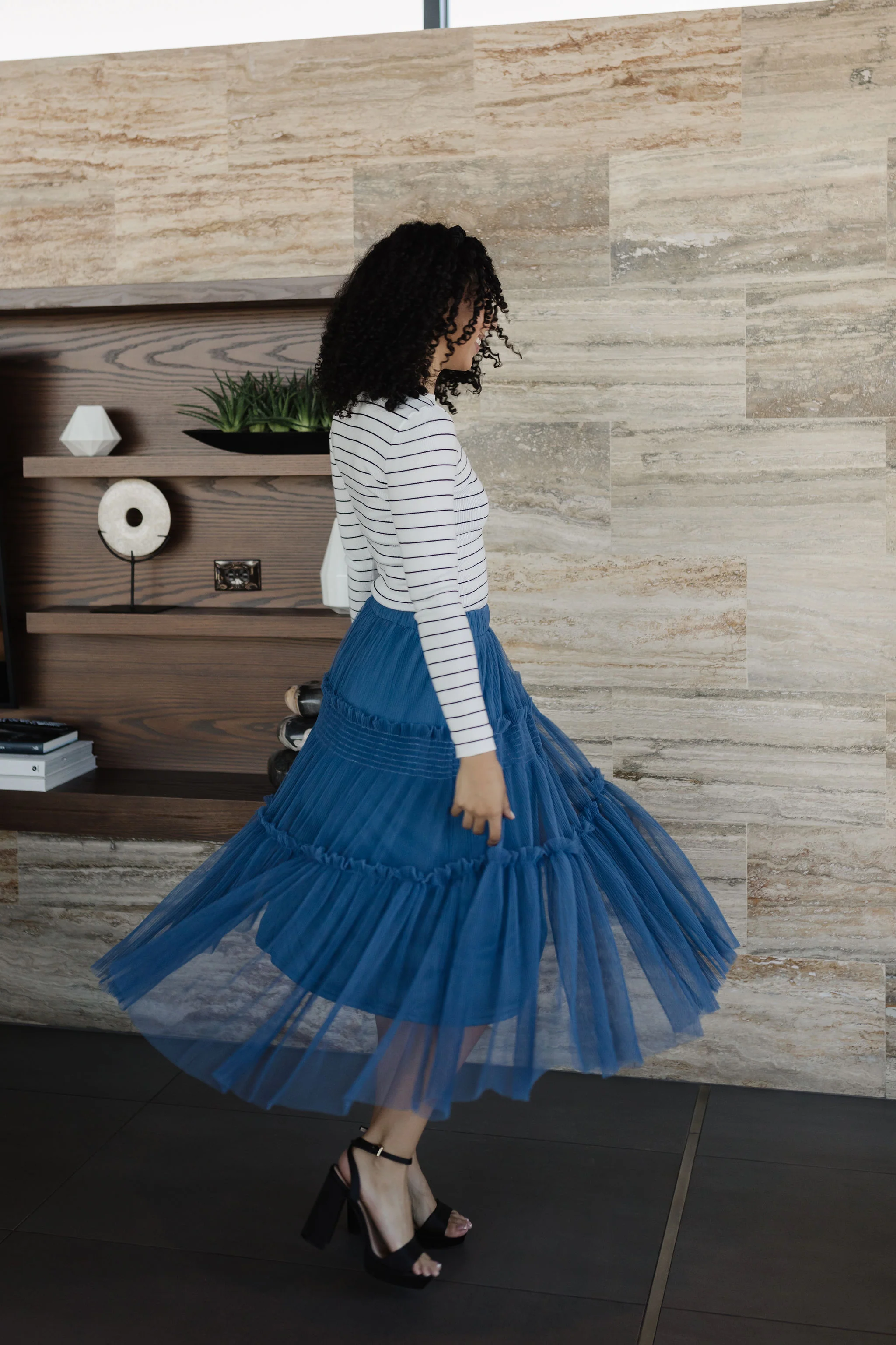 THE MILLIE TULLE TIERED MIDI SKIRT IN ROYAL BLUE - Payfeveri