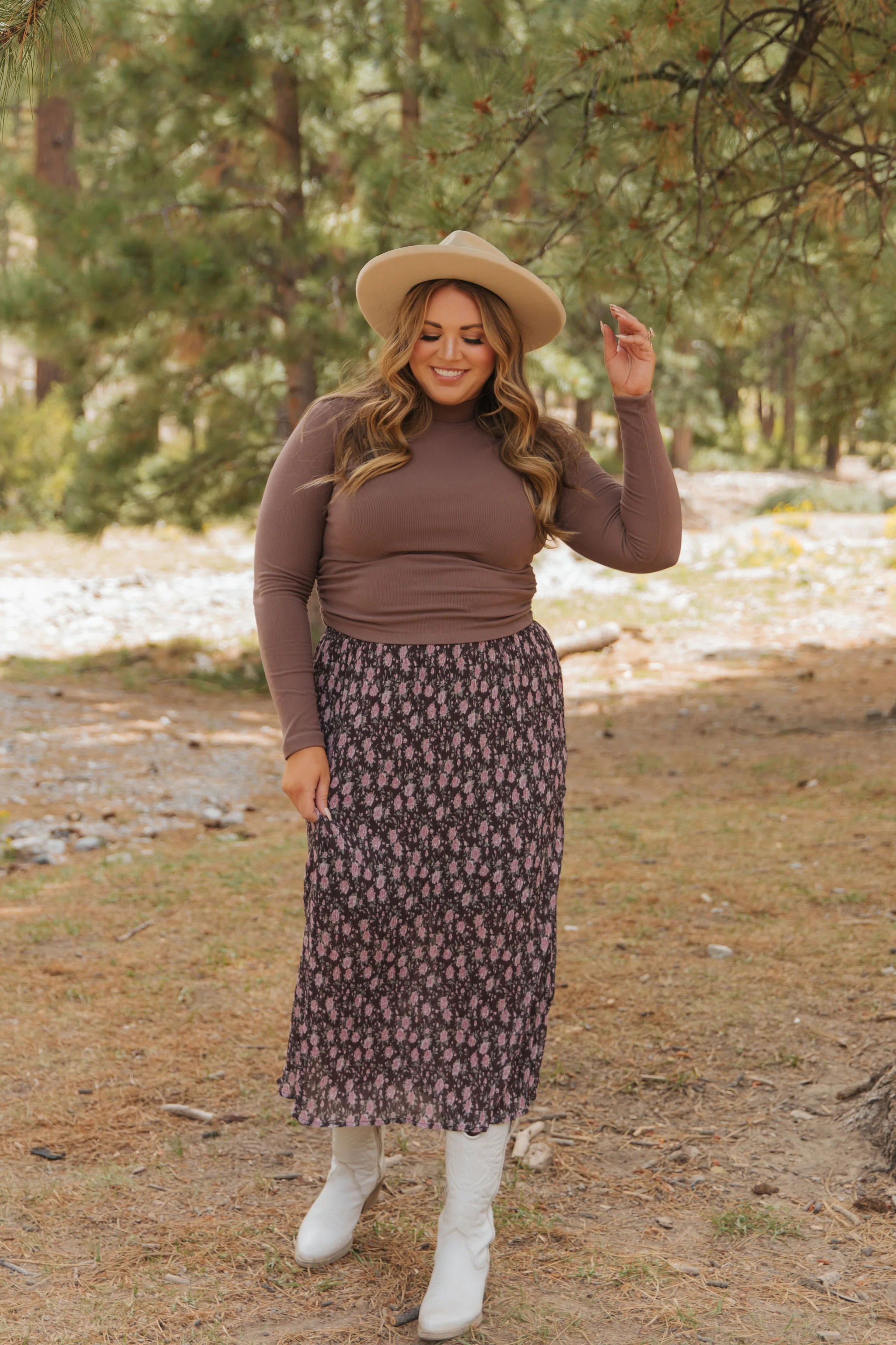 THE RICKIE RUCHED TURTLE NECK IN BROWN - Payfeveri