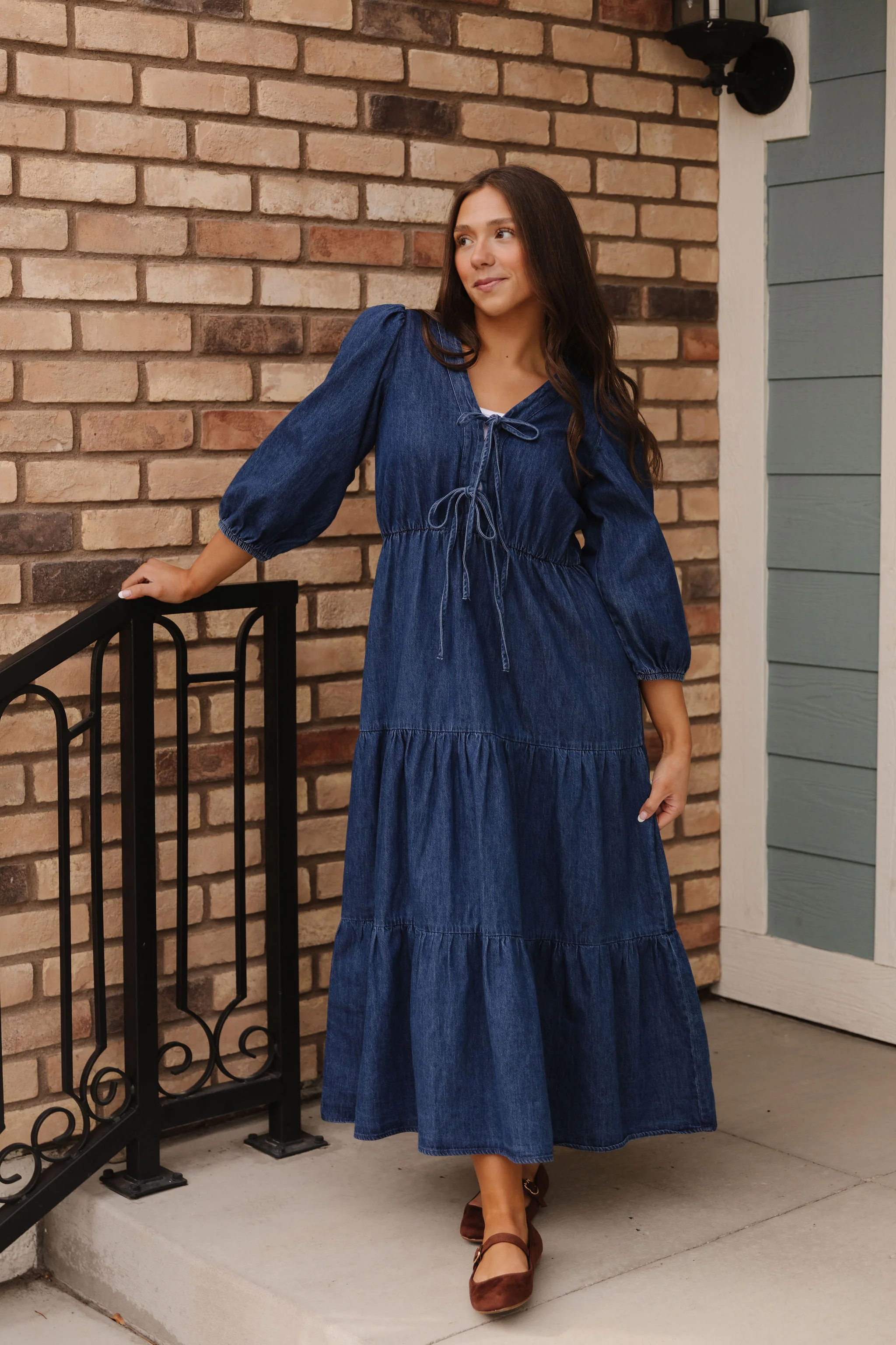 THE KIMBERLY BOW FRONT DRESS IN DENIM - Payfeveri