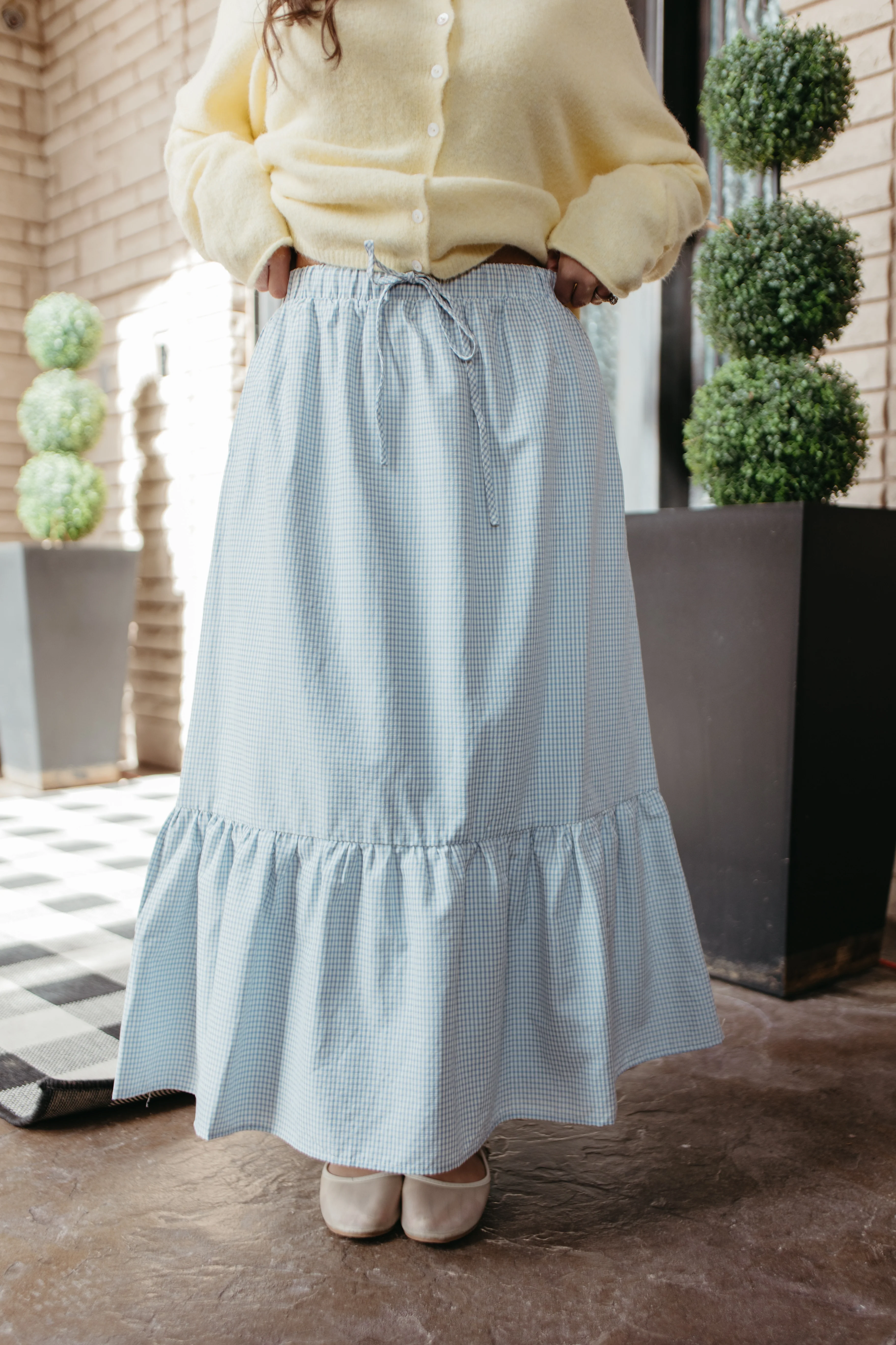 THE BREA GINGHAM MIDI SKIRT IN LIGHT BLUE - Payfeveri