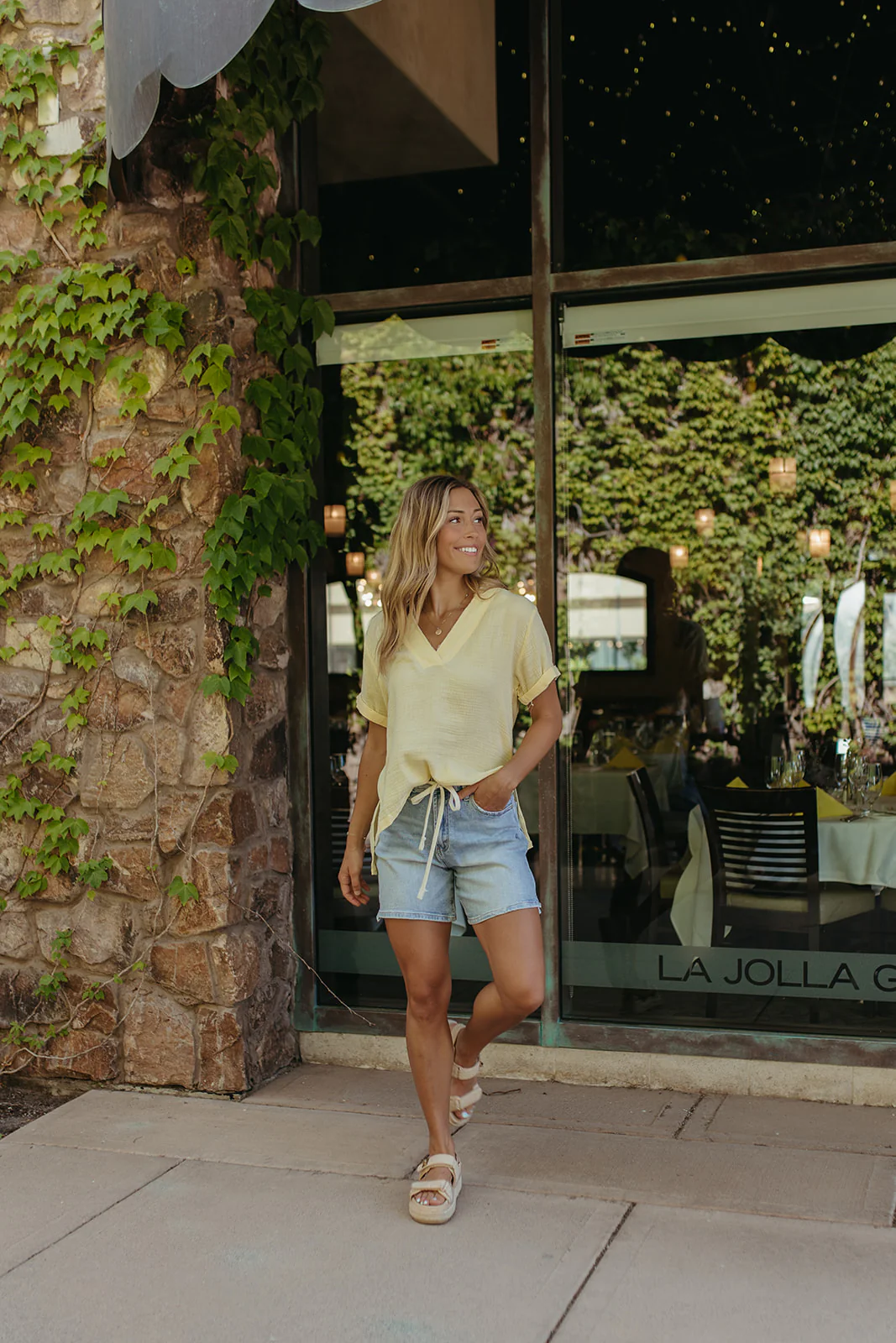 THE DENICE TIE SHORTS IN MEDIUM DENIM - Payfeveri