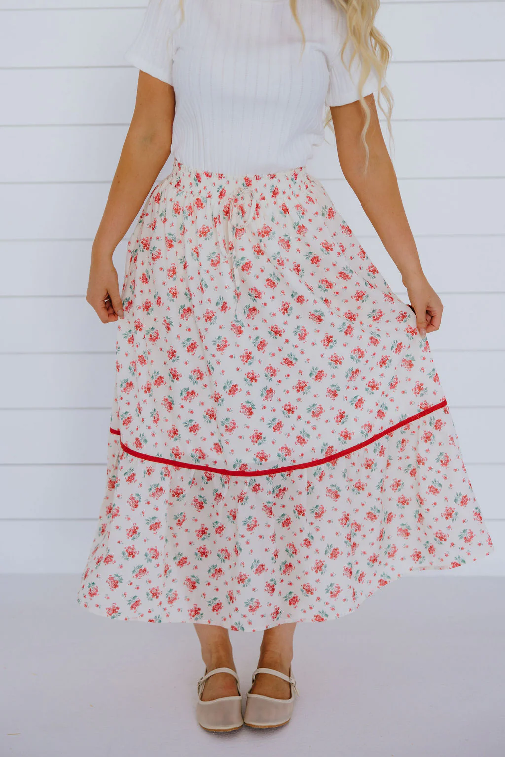 THE TAYDEN FLORAL MIDI SKIRT IN RED - Payfeveri
