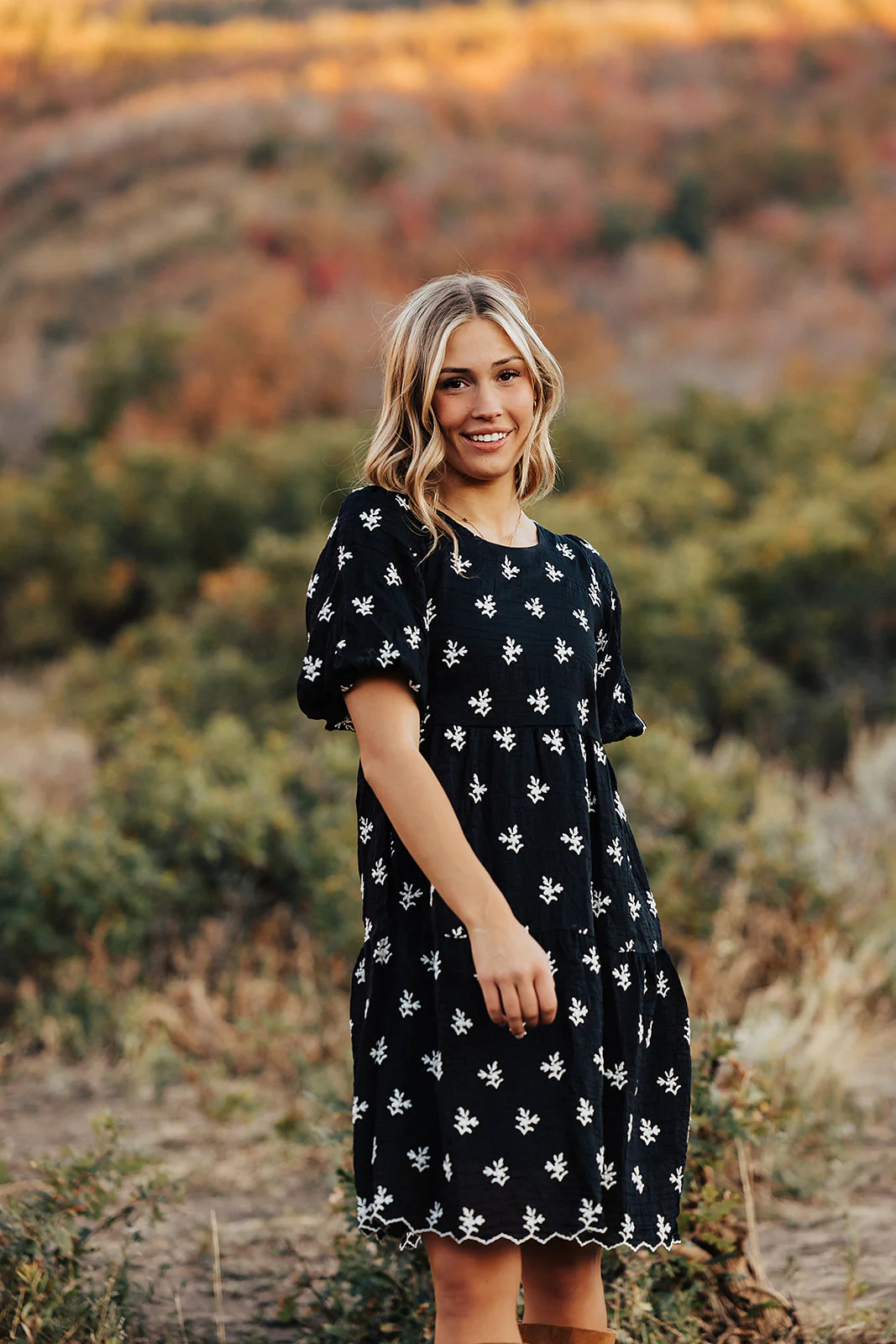 THE BRYLEE PUFF SLEEVE DRESS IN BLACK FLORAL - Payfeveri