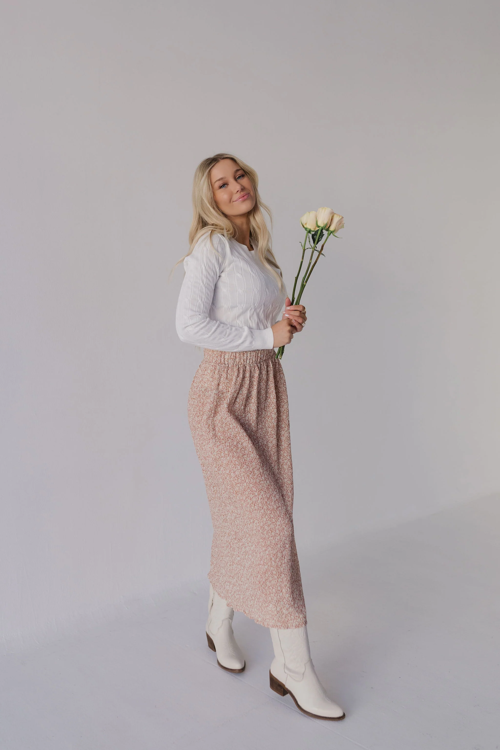 THE FELICITY FLORAL CRINKLE MIDI SKIRT IN CLAY/CREAM - Payfeveri
