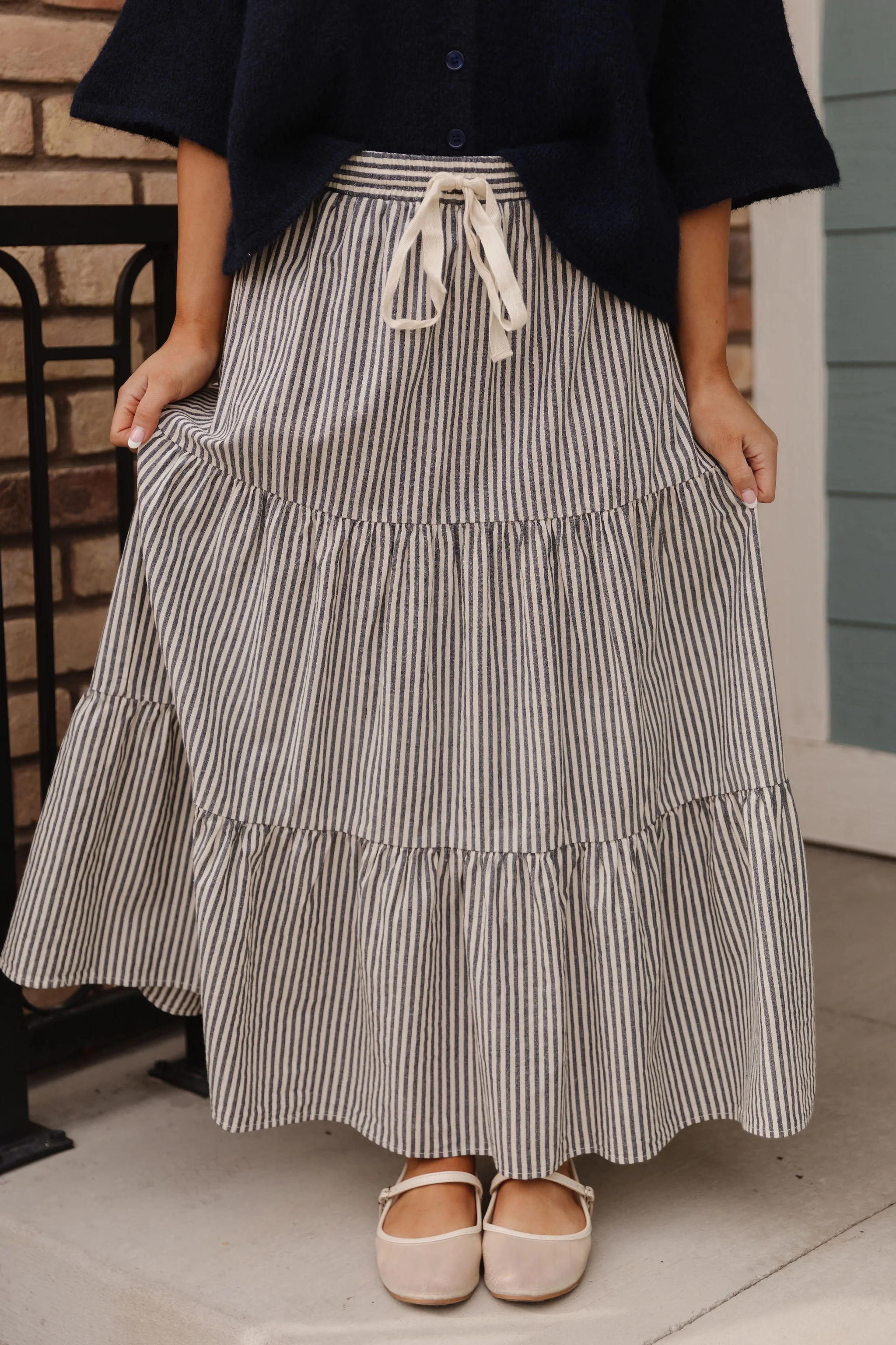 THE DELILAH STRIPED SKIRT IN NAVY - Payfeveri