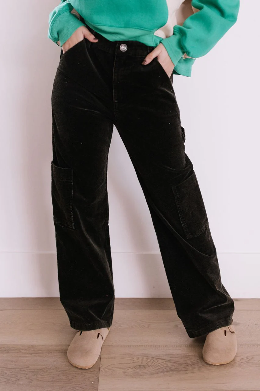 THE WANETA WASHED WIDE LEG CORDUROY CARGO PANTS IN BLACK - Payfeveri