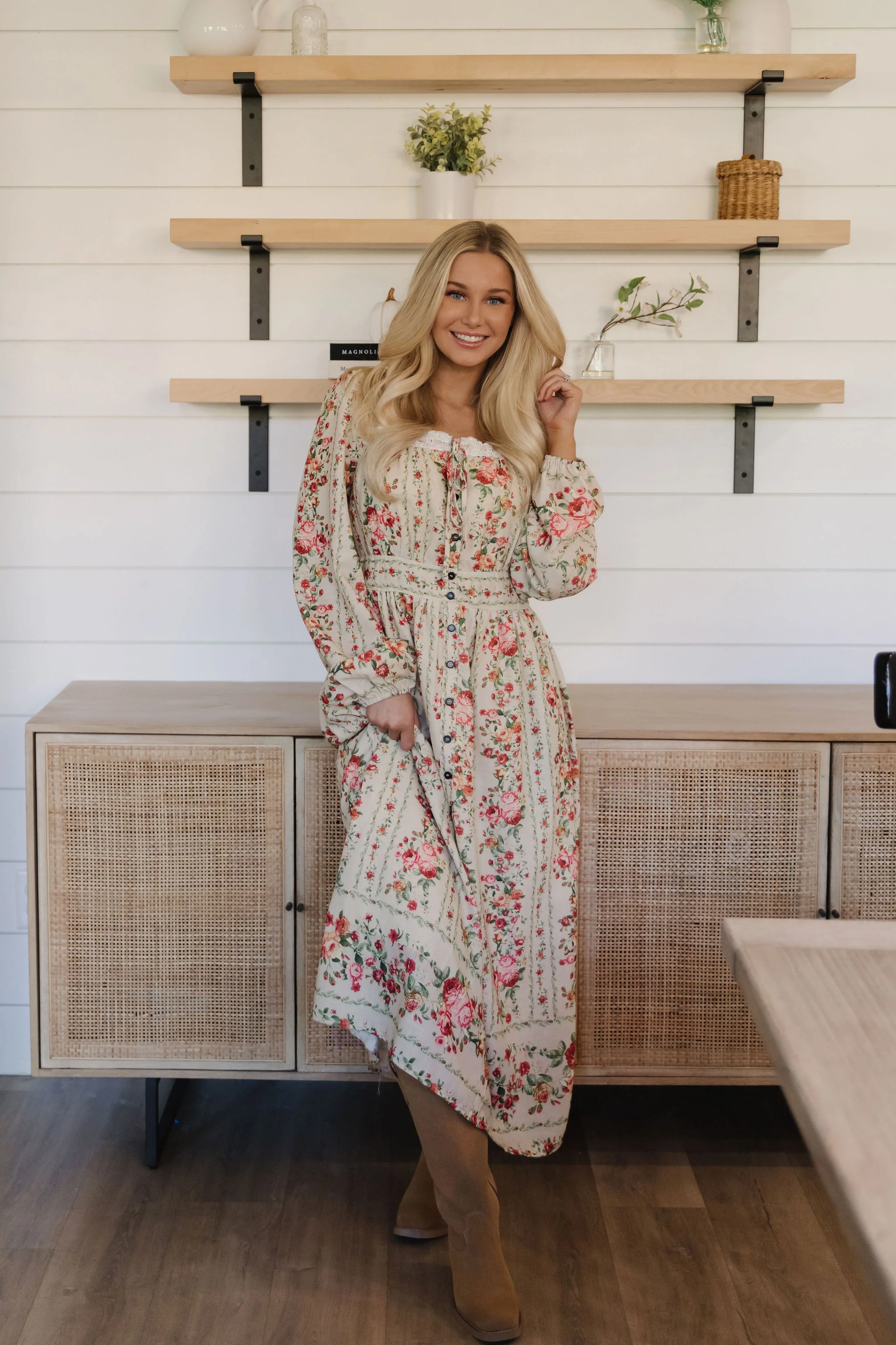 THE EMILEE FLORAL MIDI DRESS IN CREAM - Payfeveri