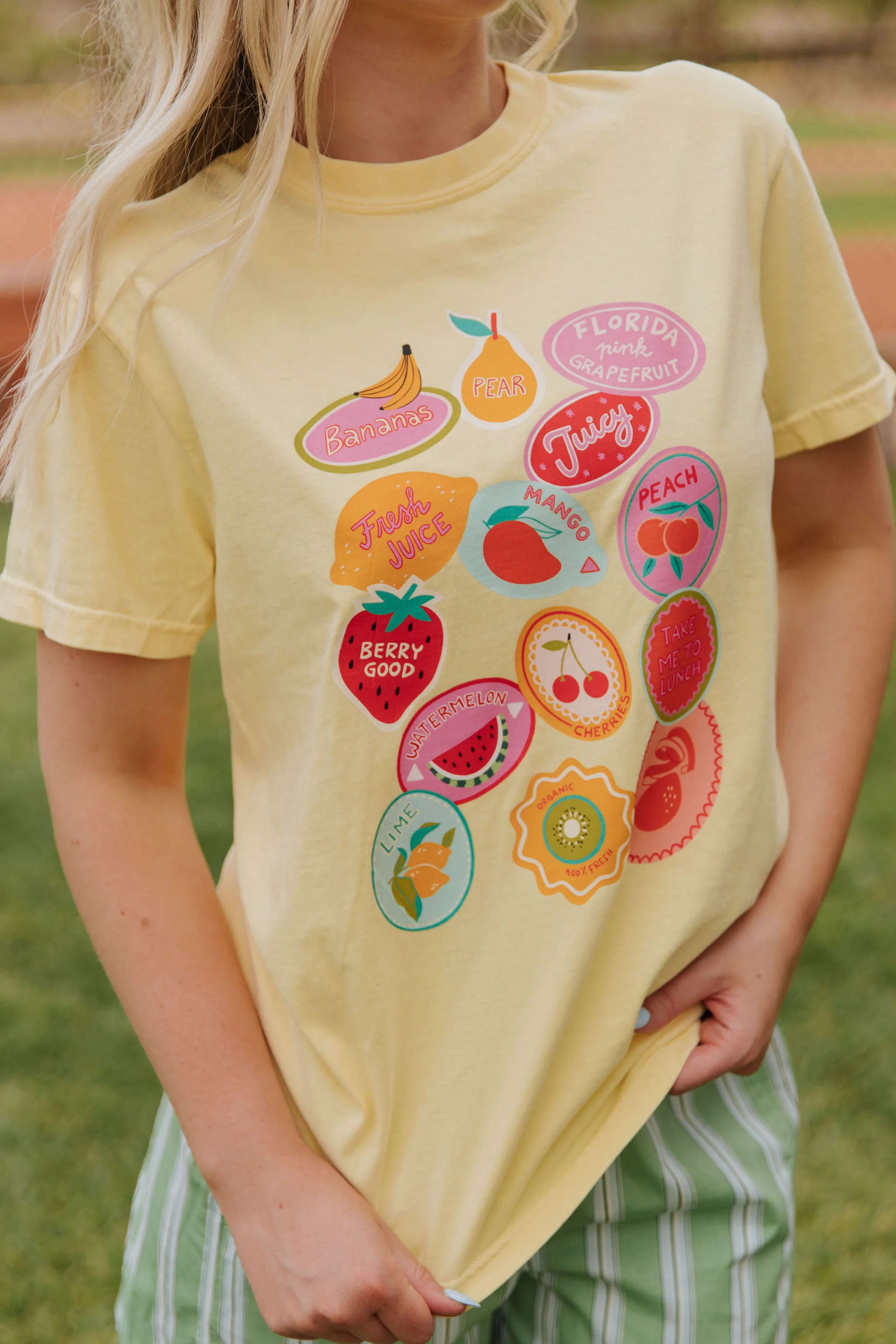 THE FRUITY STICKER TEE IN BUTTER - Payfeveri