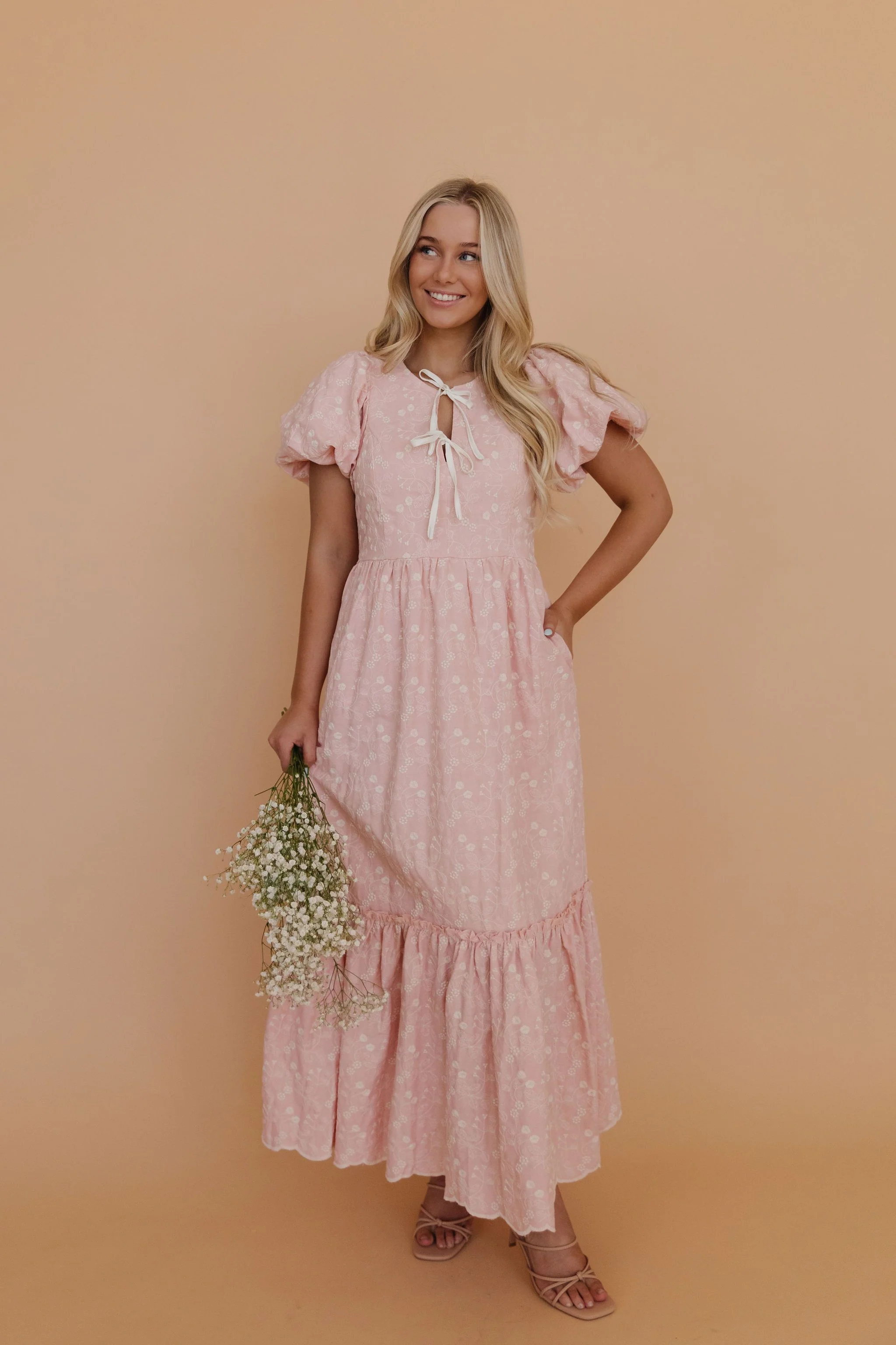 THE DALLAS FLORAL MAXI DRESS IN DUSTY PINK - Payfeveri