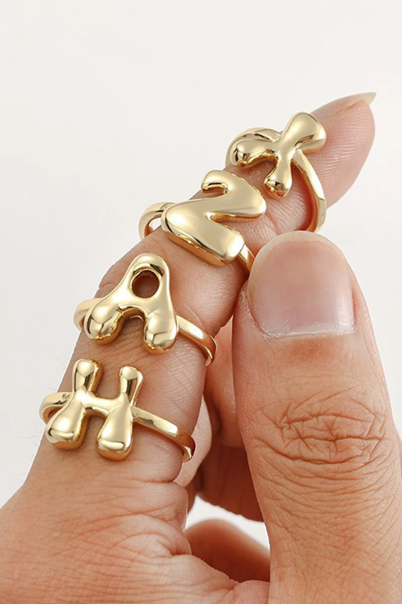 THE INITIAL RINGS IN GOLD - Payfeveri