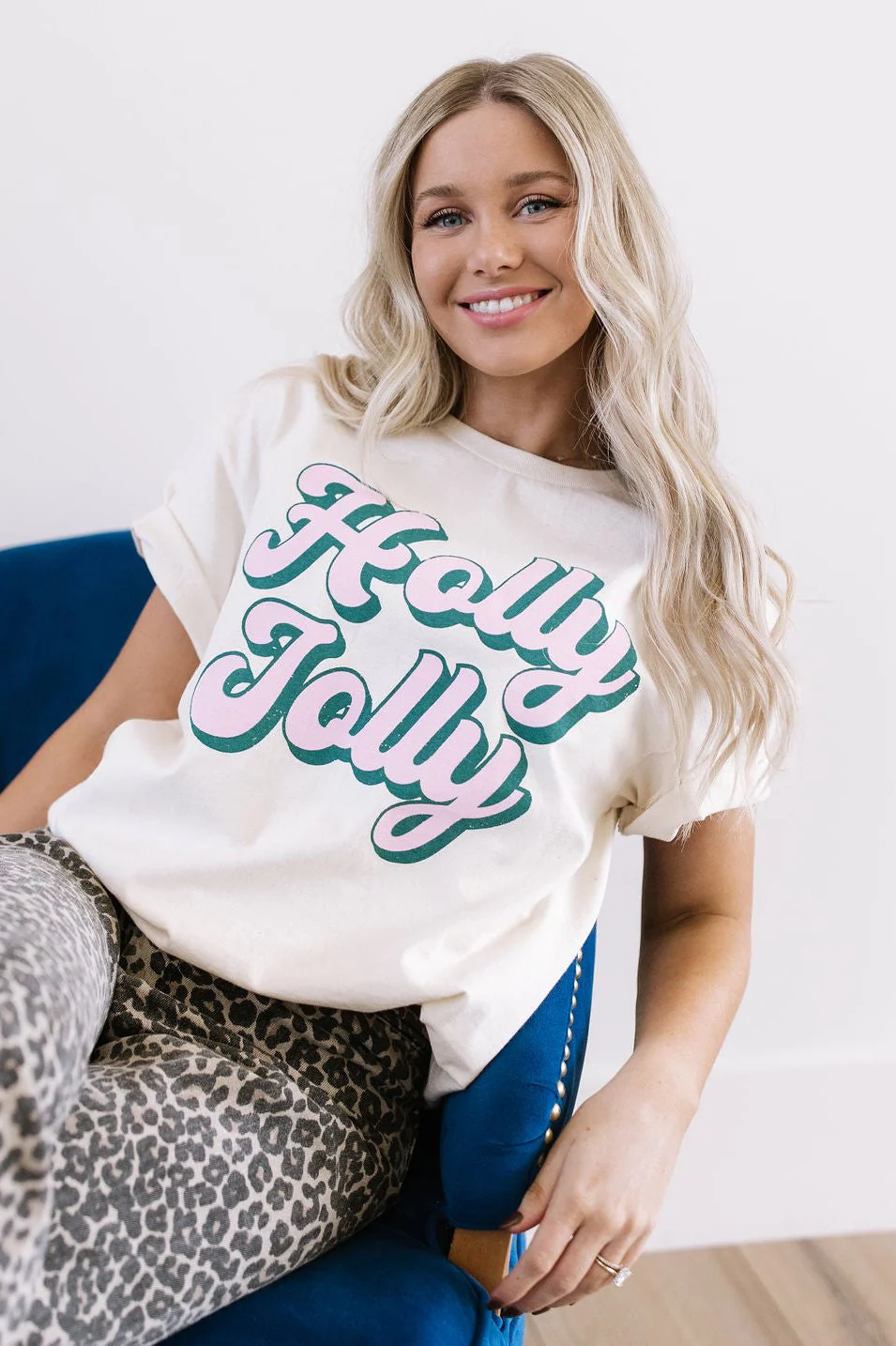 THE HOLLY JOLLY GRAPHIC TEE IN IVORY - Payfeveri
