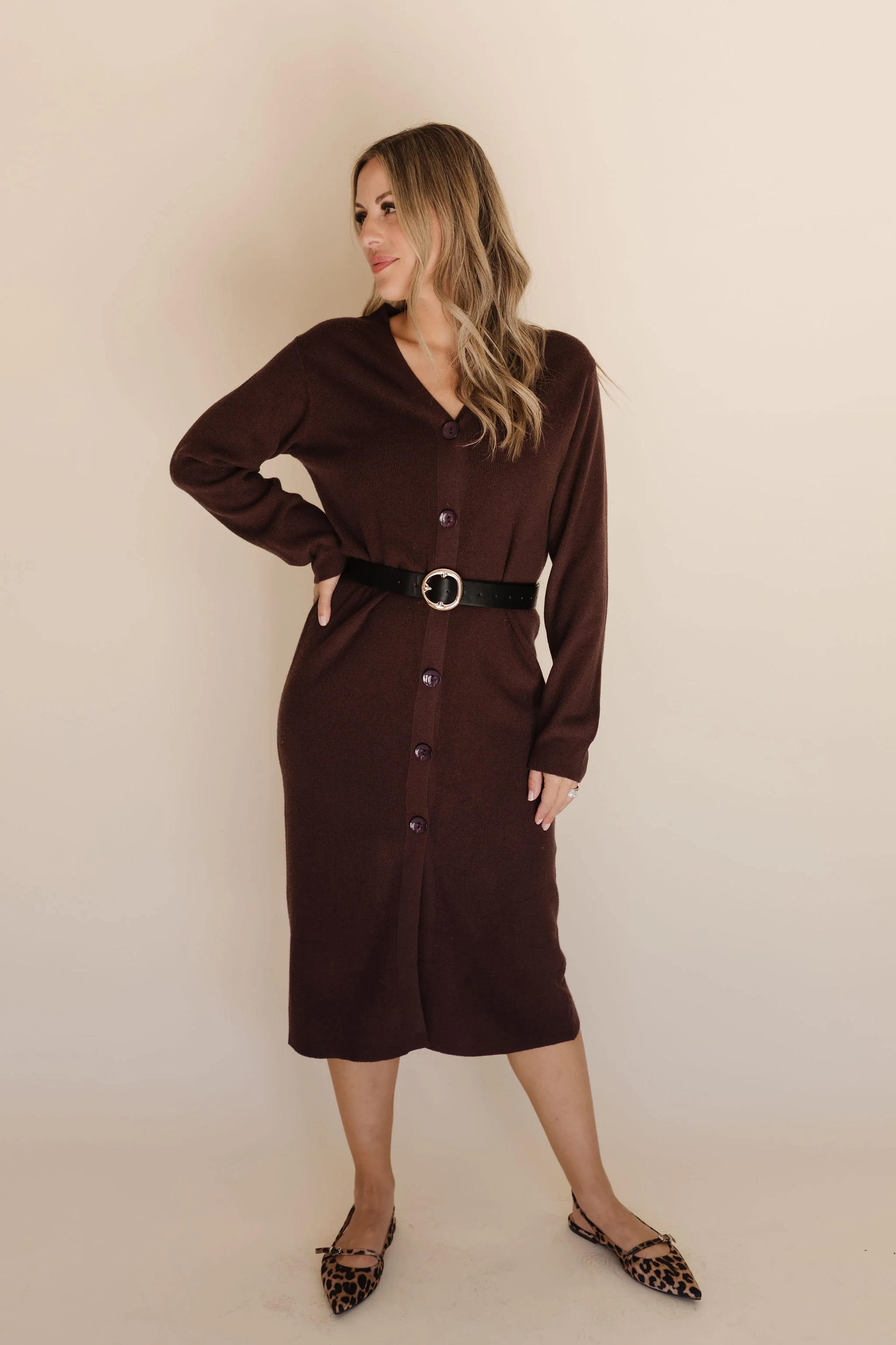 THE DARA SWEATER MIDI DRESS IN BROWN - Payfeveri