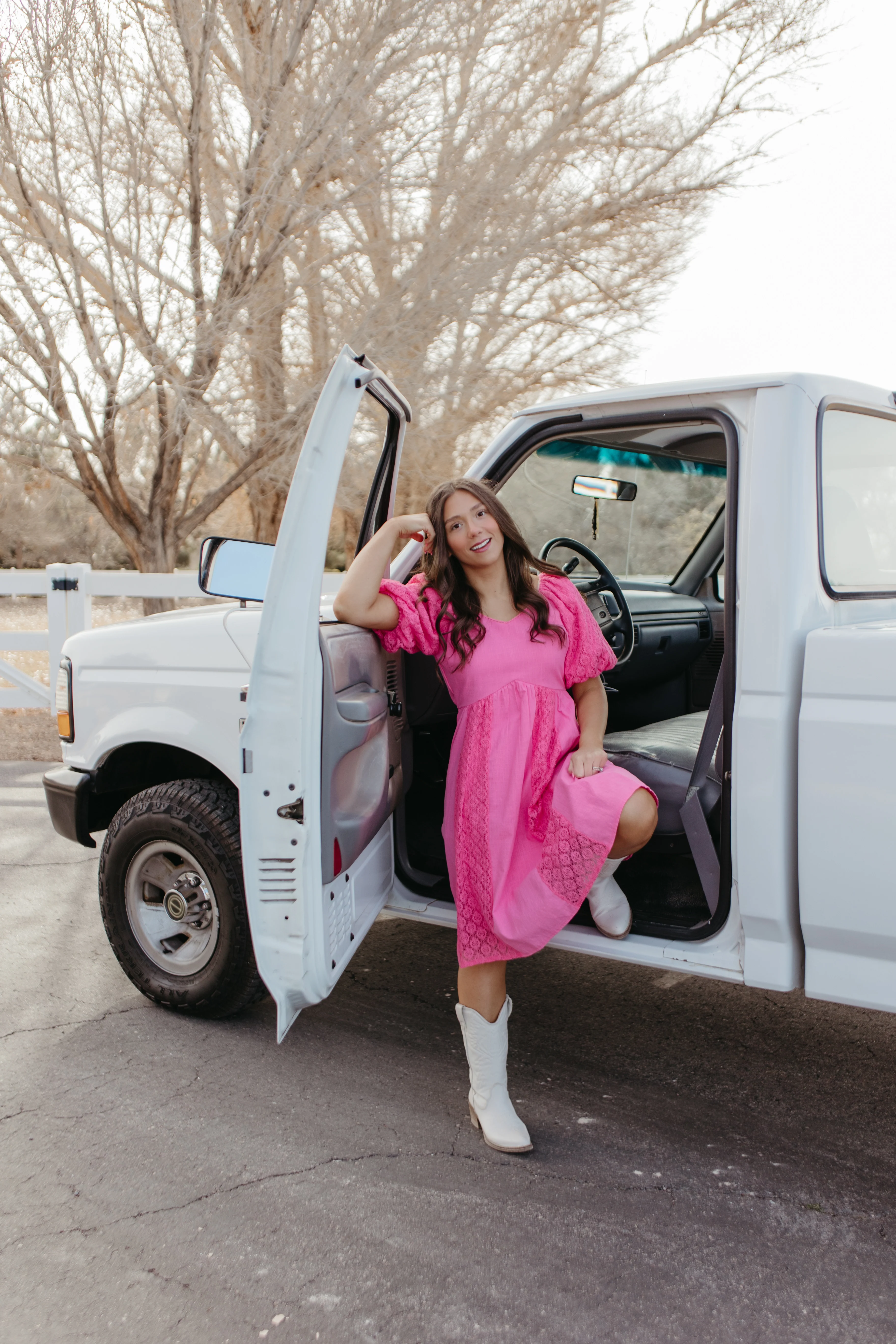 THE AMBERLY LACE PUFF SLEEVE DRESS IN PINK - Payfeveri