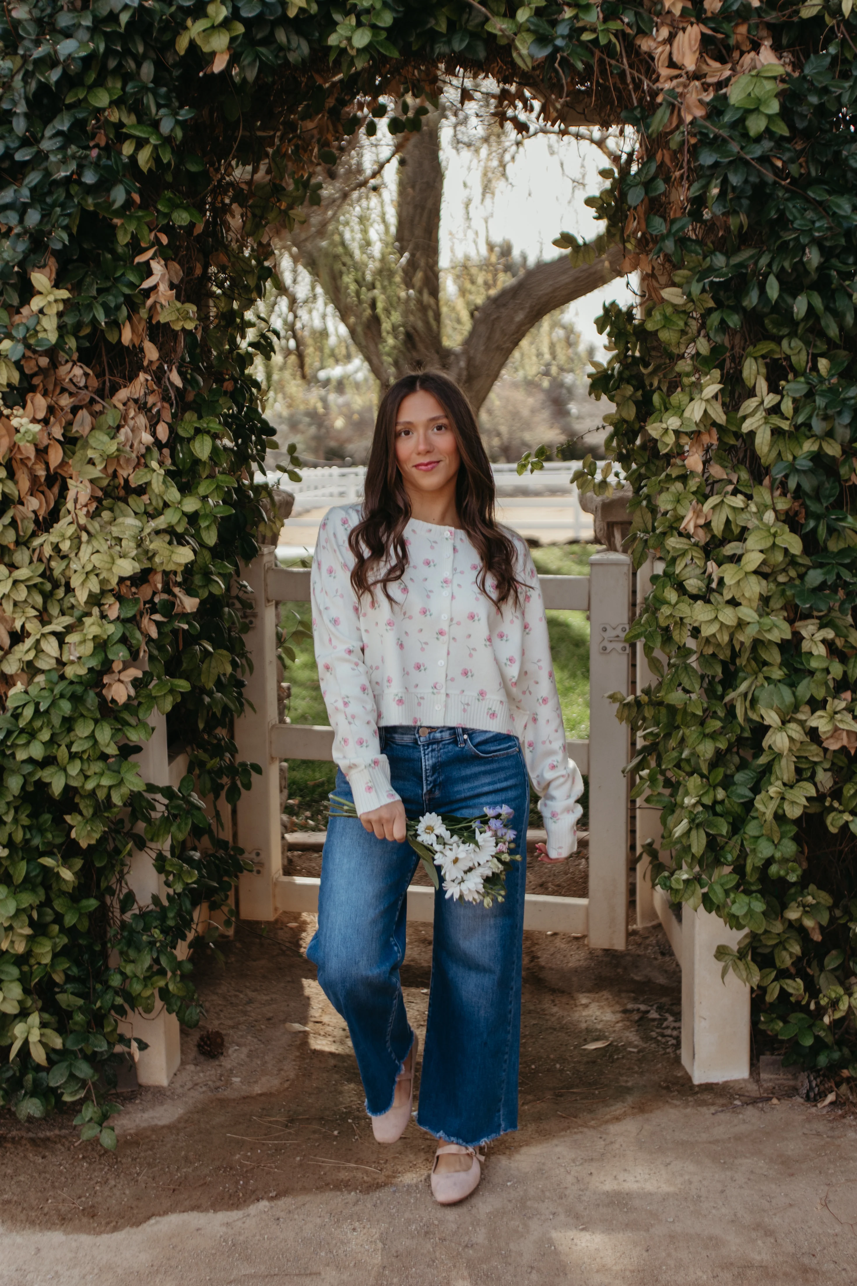 THE SARIAH FLORAL PRINT CARDIGAN SWEATER IN BLUSH - Payfeveri