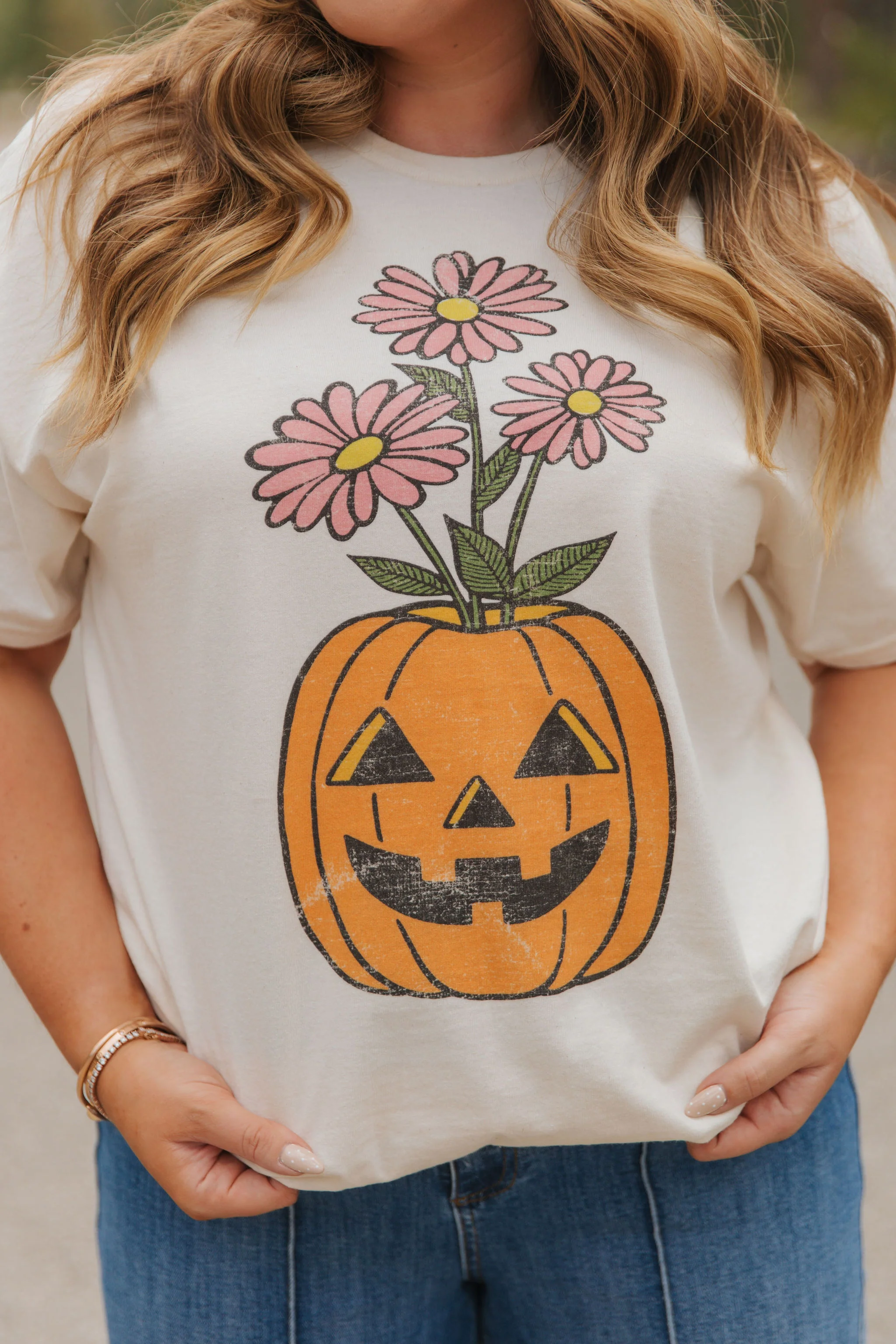 THE PUMPKIN VASE TEE IN IVORY - Payfeveri